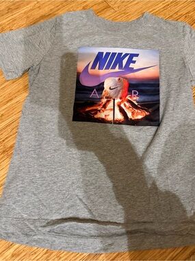 Nike Boys Gray Cotton Graphic T-Shirt Size Large